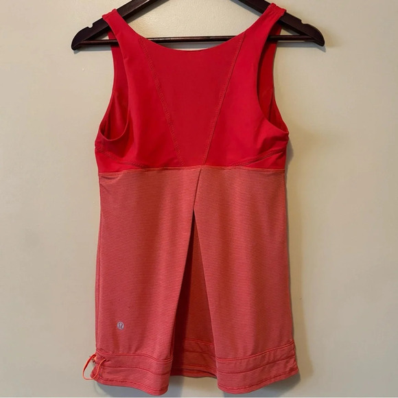 •SOLD•|Lululemon| Run: Ta Ta Topper Love Red Fitness  Tank Size 6 - Picture 5 of 7